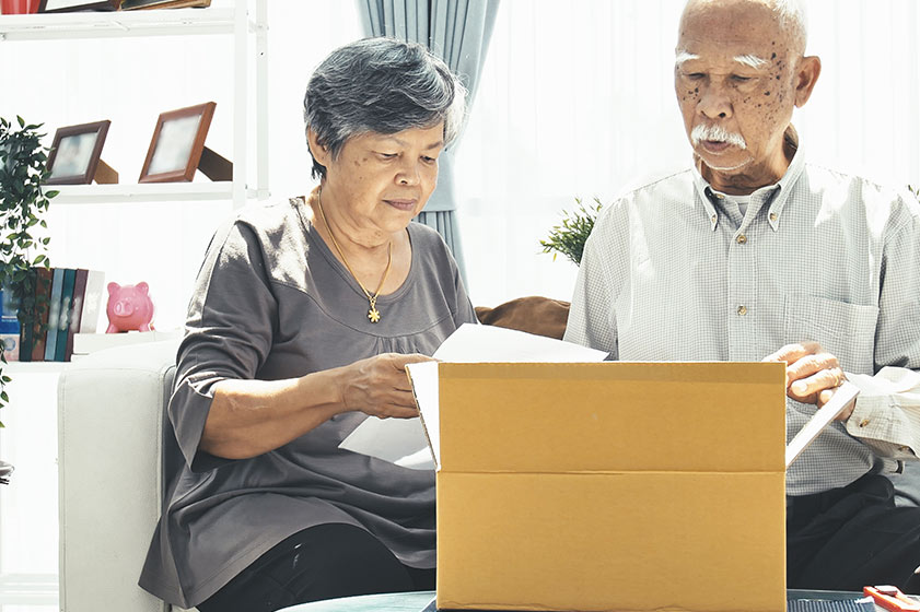 A Packing Checklist For Seniors Moving To Memory Care Discovery Village