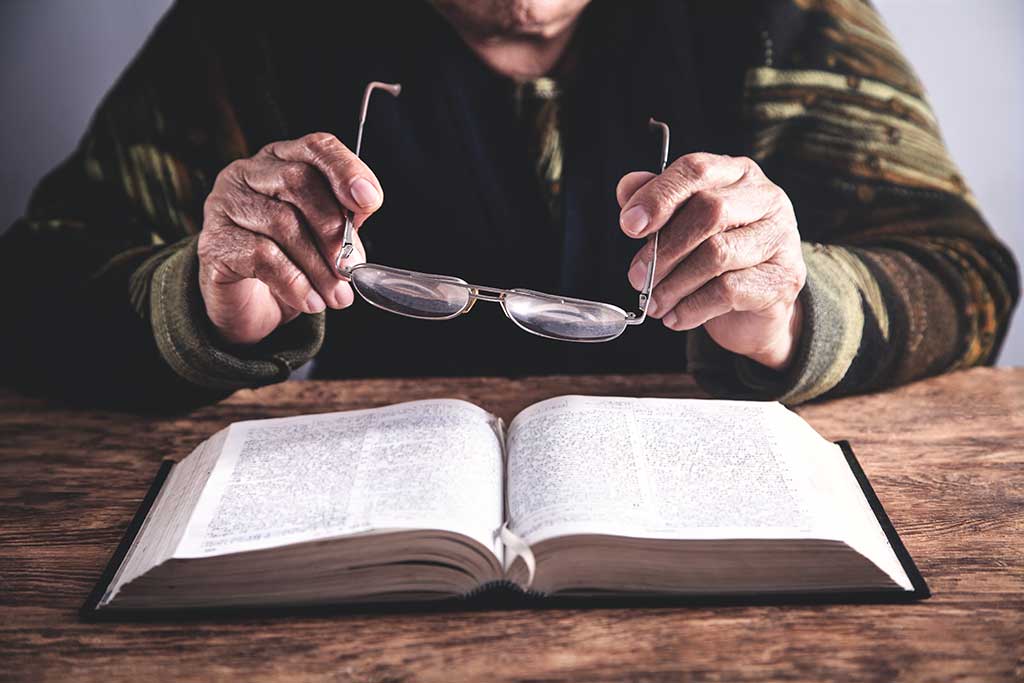Most Common Causes Of Vision Loss In Seniors - Discovery Village