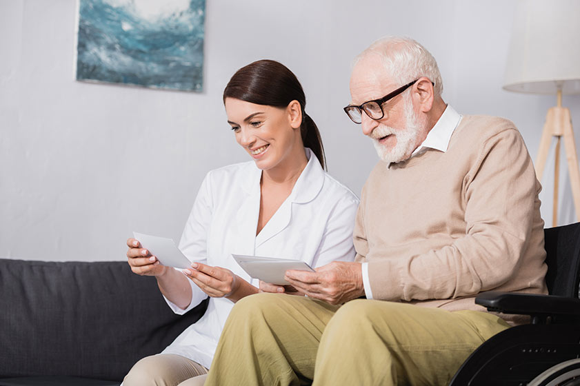 Three Things To Avoid When Communicating With Seniors With Dementia