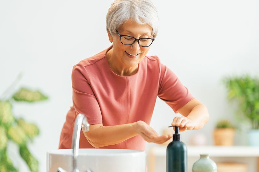 Tips For Helping Your Loved One With Hygiene And Grooming Discovery