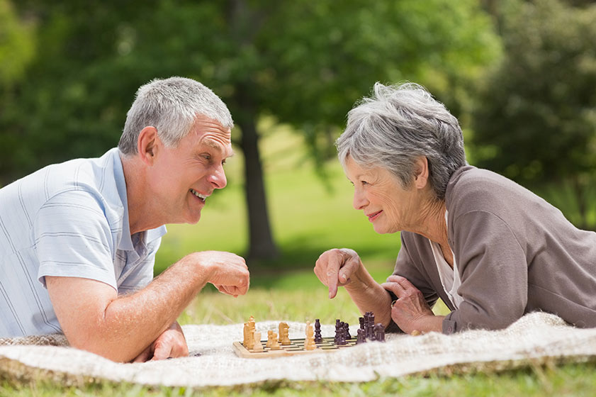 What Benefits Does Playing Chess Have For Seniors? - Discovery Village