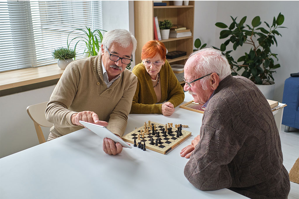 Best Free Online Games To Play With Your Elderly Loved Ones