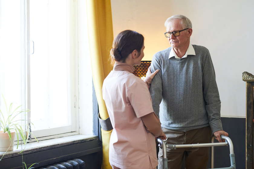 Choosing The Right Walking Aids For Your Aging Parents In Senior